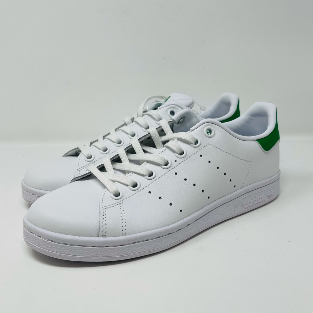 ADIDAS (BIG KIDS) STAN SMITH SNEAKERS SZ6